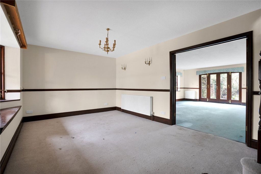 Property photo 3 of 21 Dining Room