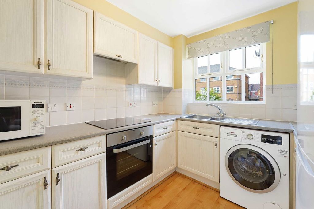Property photo 2 of 7