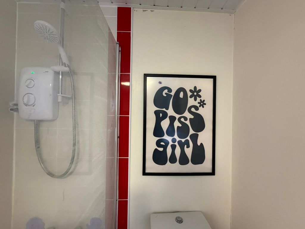 Property photo 2 of 18 Ddbd037A-Aeee-407E-A9E5-8184866776c4