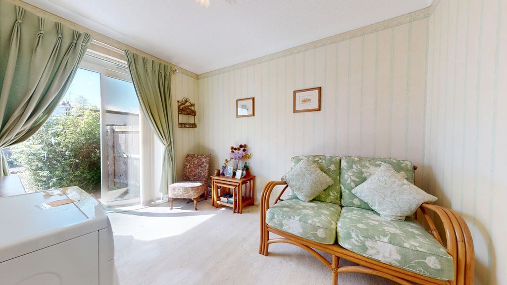 Property photo 1 of 20 4171000
