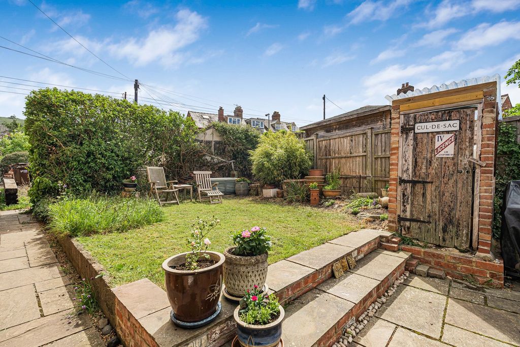 Property photo 2 of 24