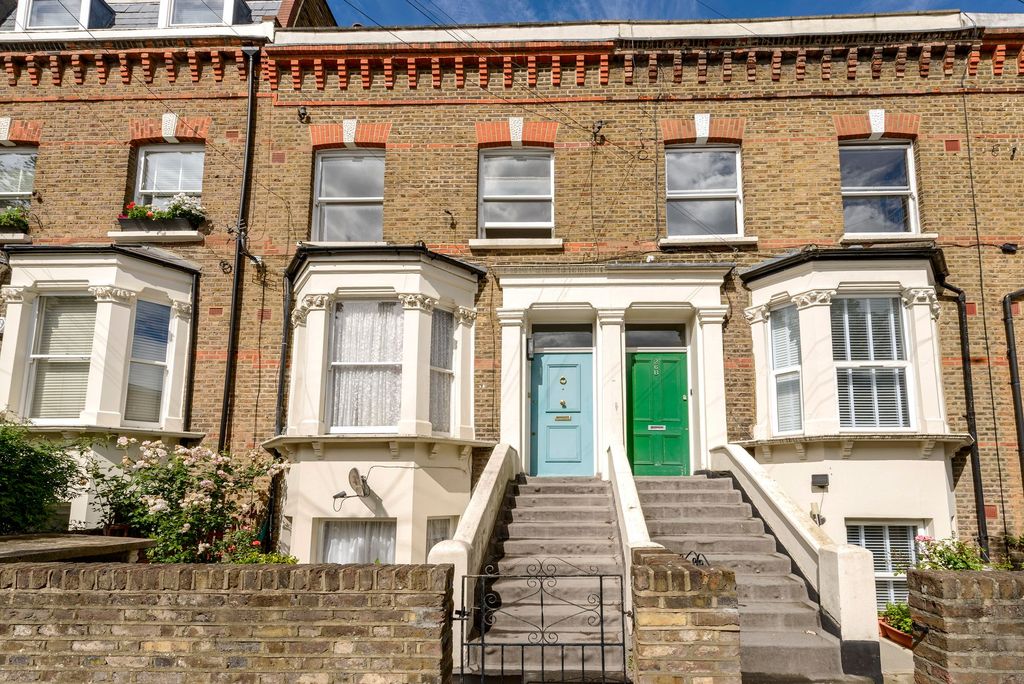 Property photo 2 of 13