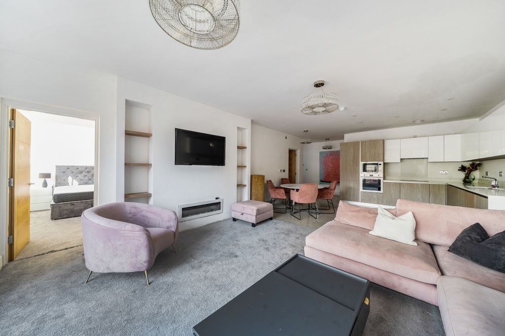Property photo 3 of 17 1529587 (14)