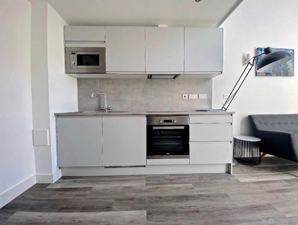 Property photo 3 of 6