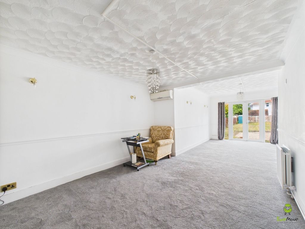 Property photo 3 of 17 Nicoleta Aliman Ewemove Bexleyheath 352 Long Lane