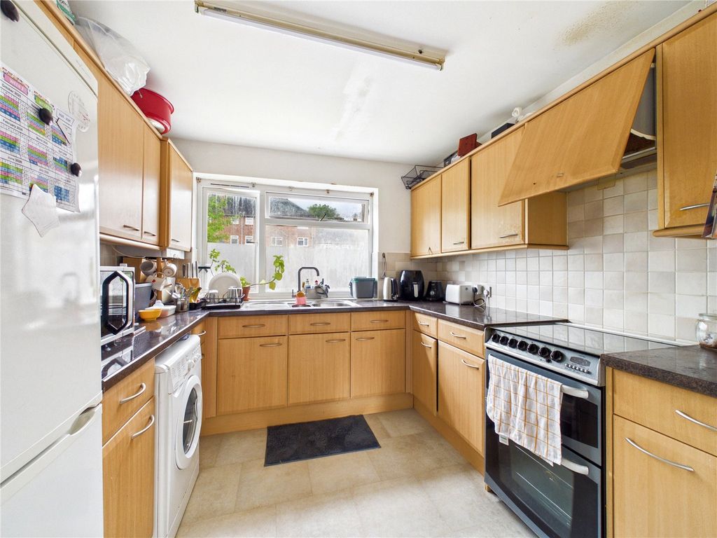 Property photo 3 of 12 Picture No. 04