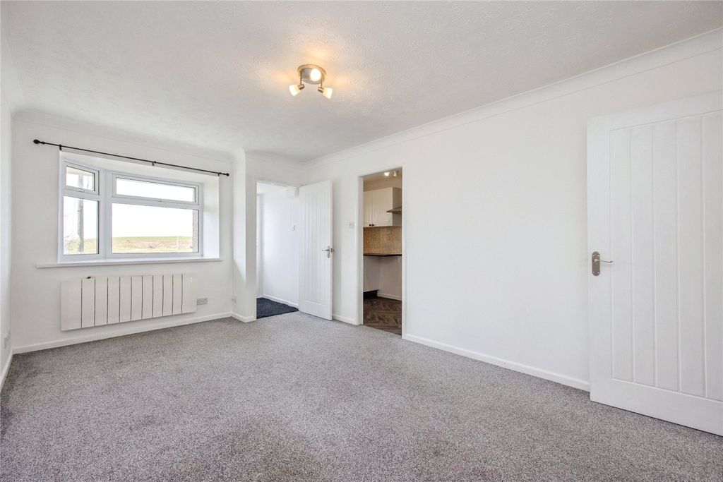 Property photo 2 of 17 Picture No. 09