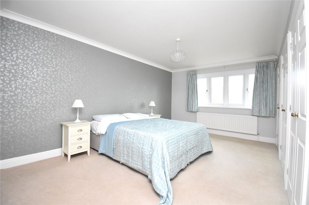 Property photo 3 of 16 Picture No. 43