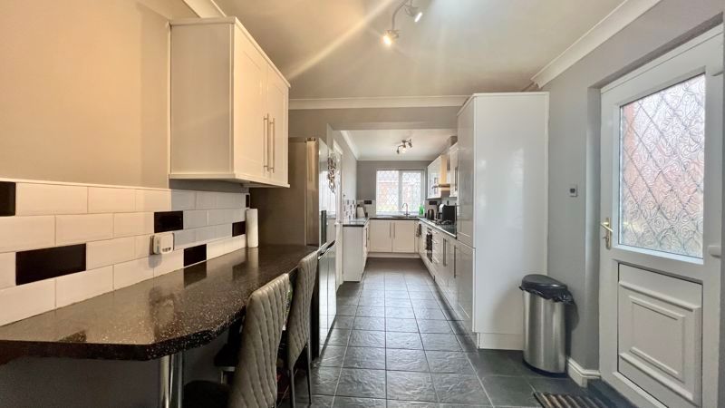 Property photo 3 of 27 Photo 24