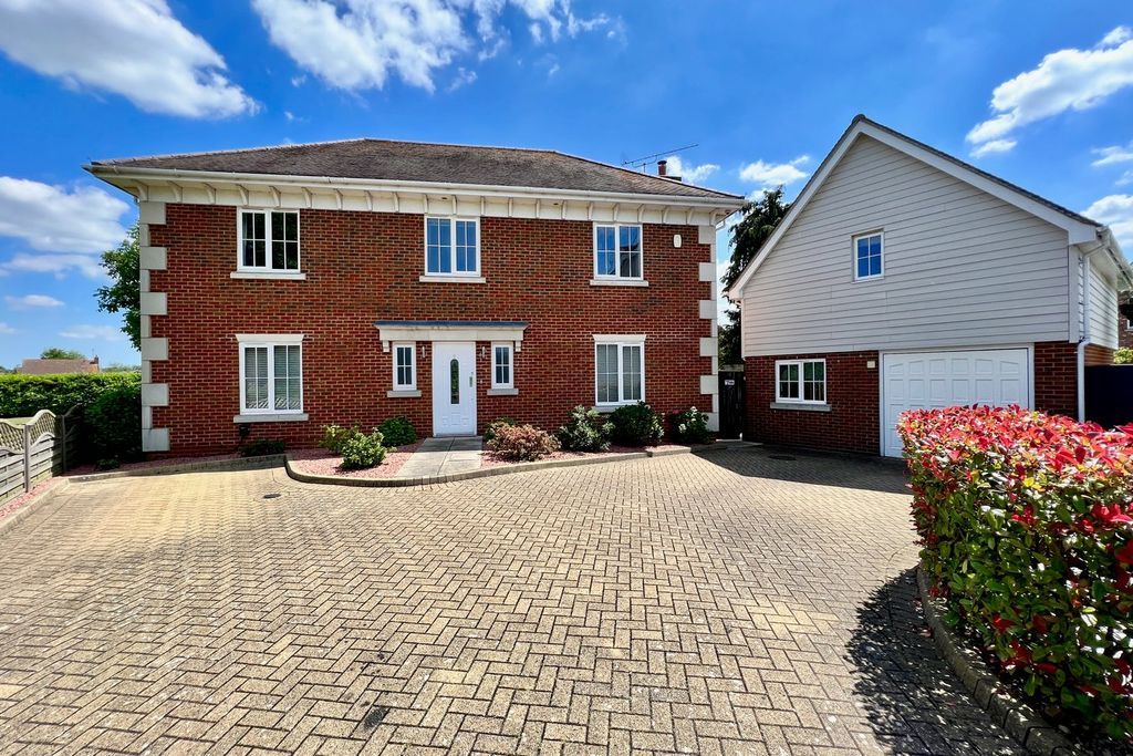 Property photo 1 of 28