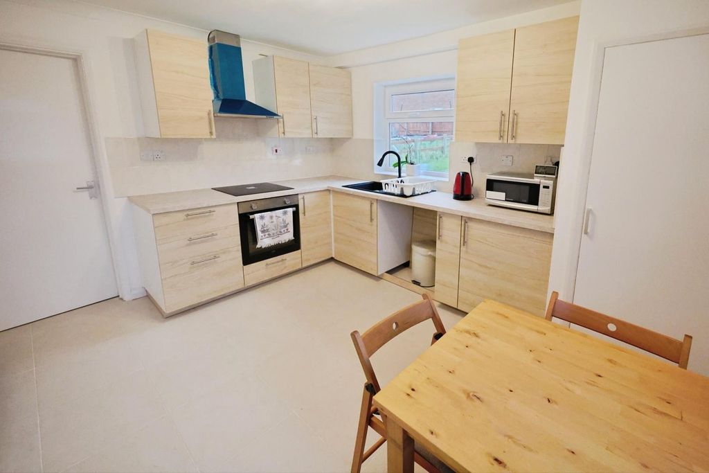 Property photo 3 of 15 85cc7Db0-Pk7A9956.Jpg