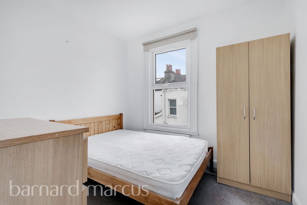 Property photo 3 of 11 Image