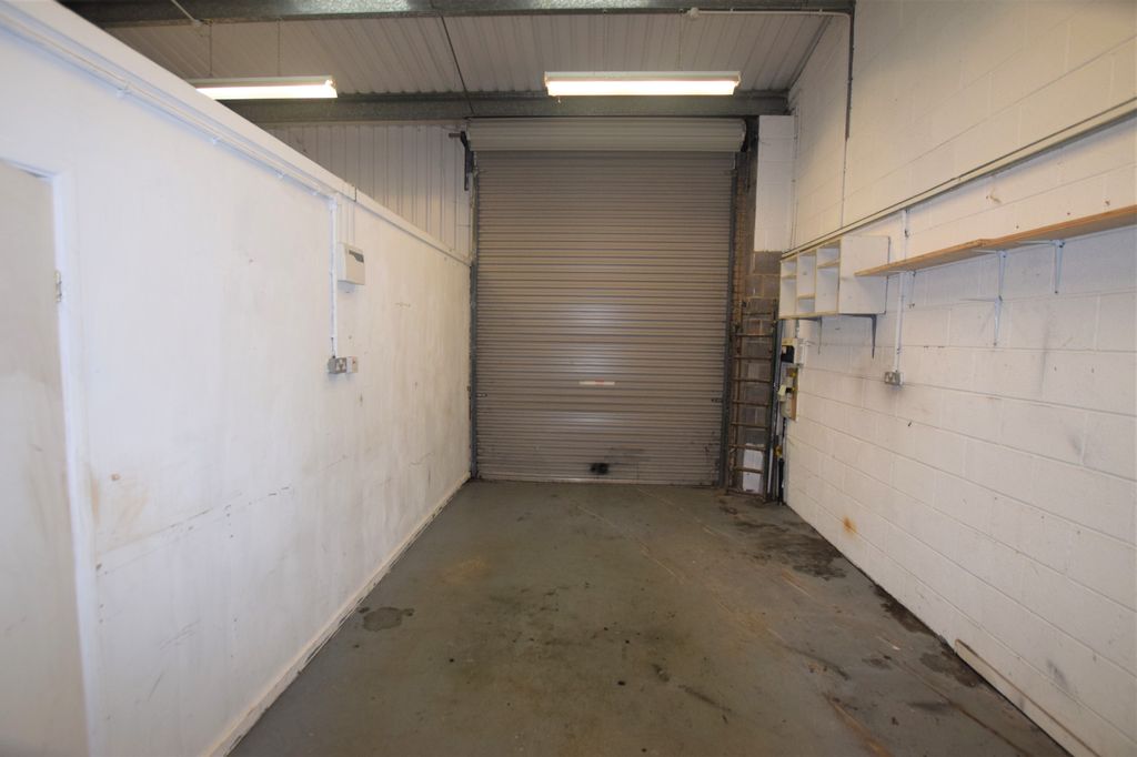 Property photo 3 of 5 Photo 05