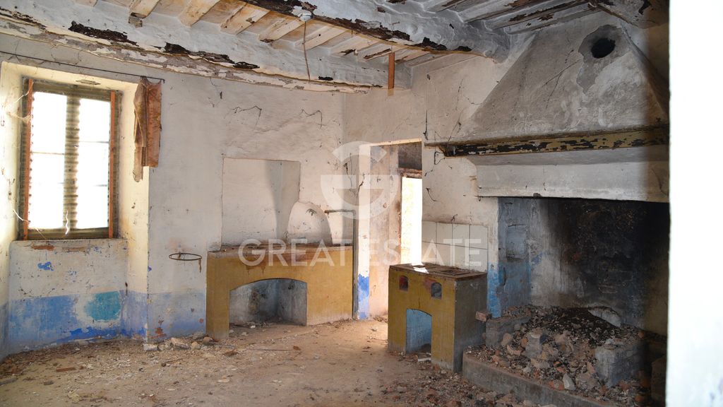 Property photo 3 of 7 Interiors