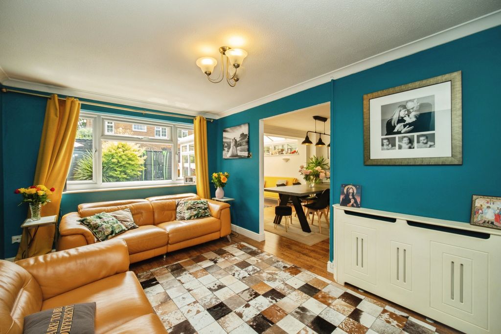 Property photo 1 of 20