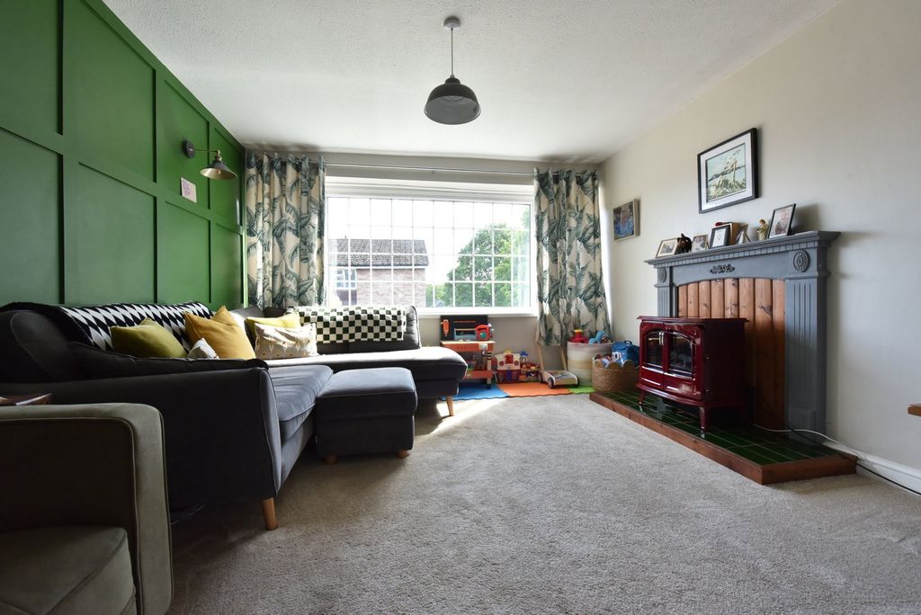 Property photo 2 of 15