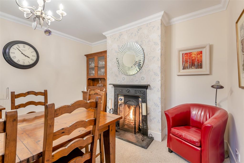 Property photo 2 of 18 Dining Room