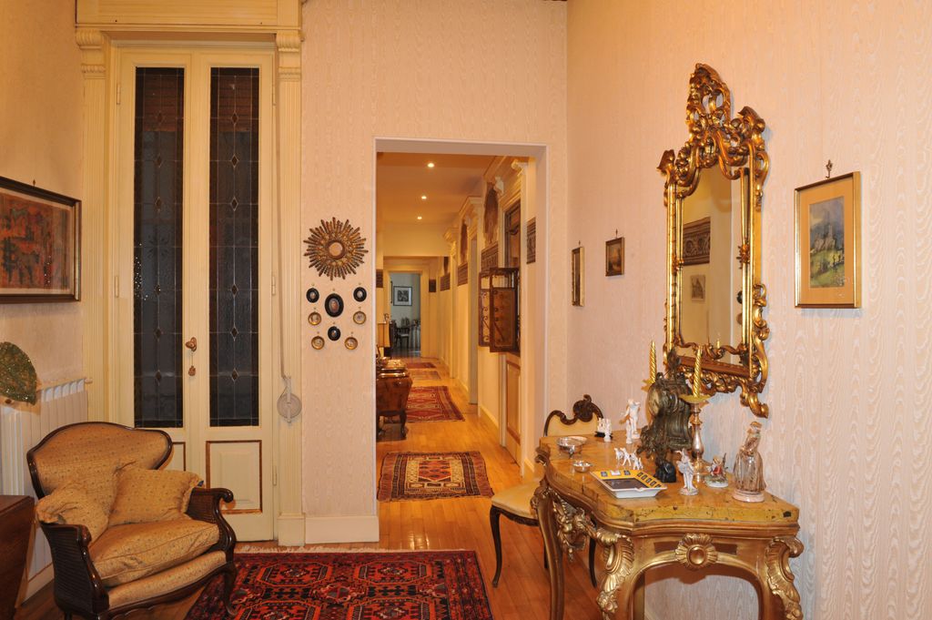 Property photo 2 of 44