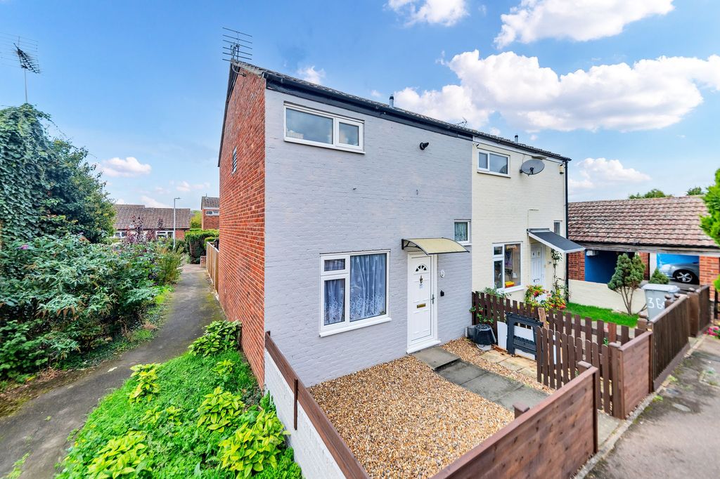 Property photo 1 of 8