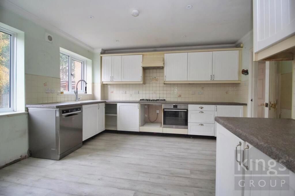 Property photo 2 of 22