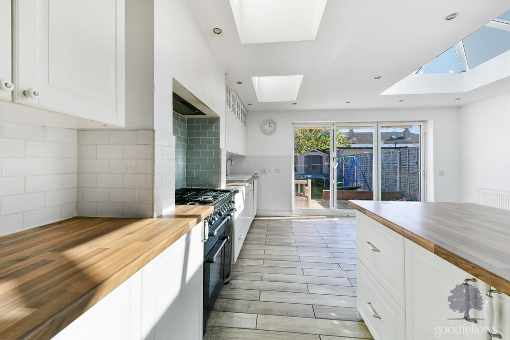 Property photo 3 of 15 Picture No. 04