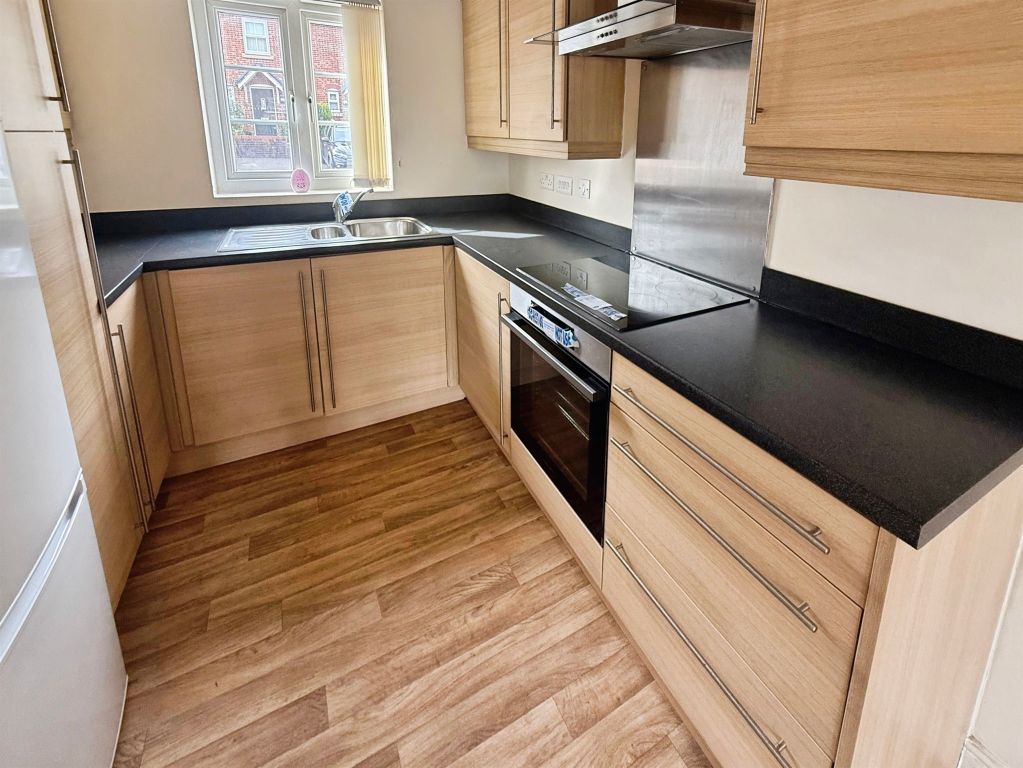 Property photo 3 of 6