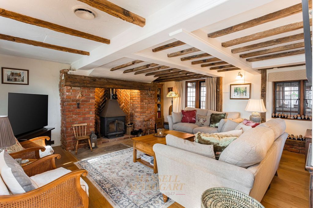 Property photo 2 of 23