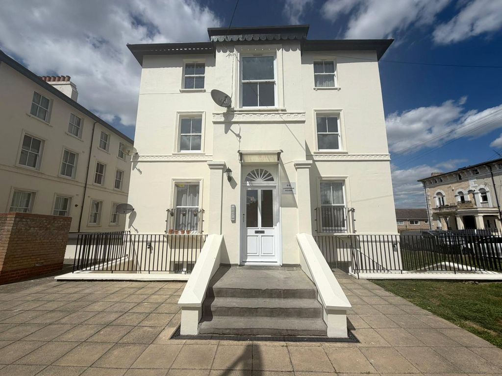 Property photo 1 of 11 Picture No. 19