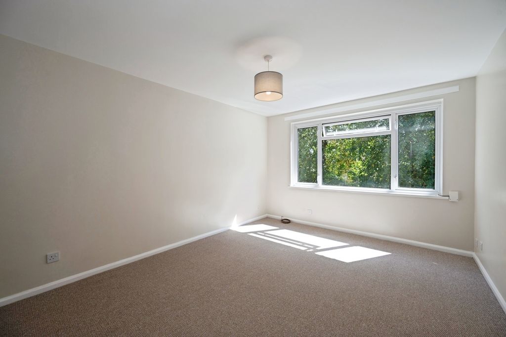 Property photo 3 of 11 Pbox-Img.Jpg