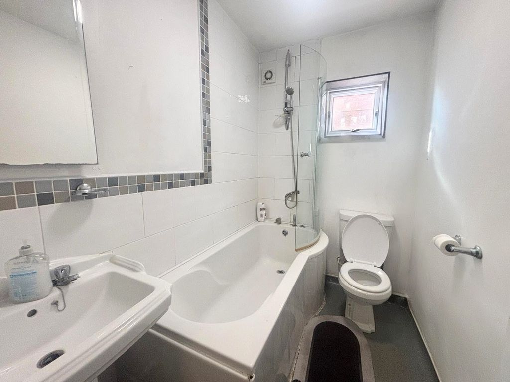Property photo 3 of 4