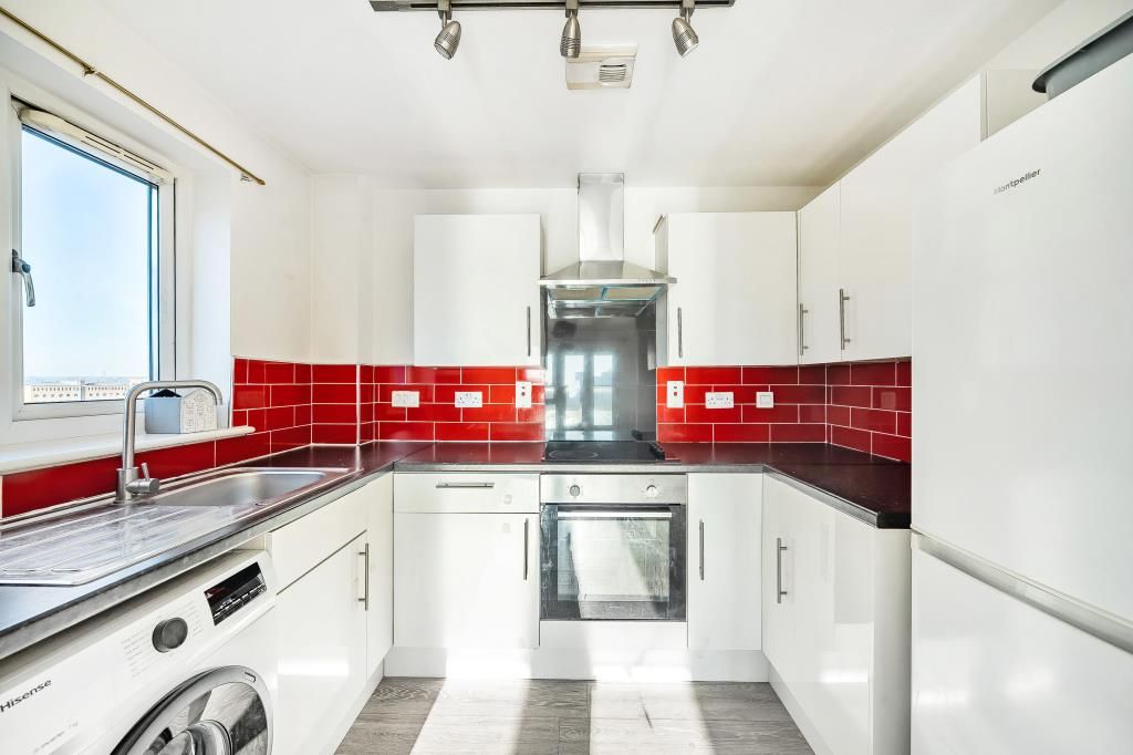 Property photo 3 of 20 Kitchen