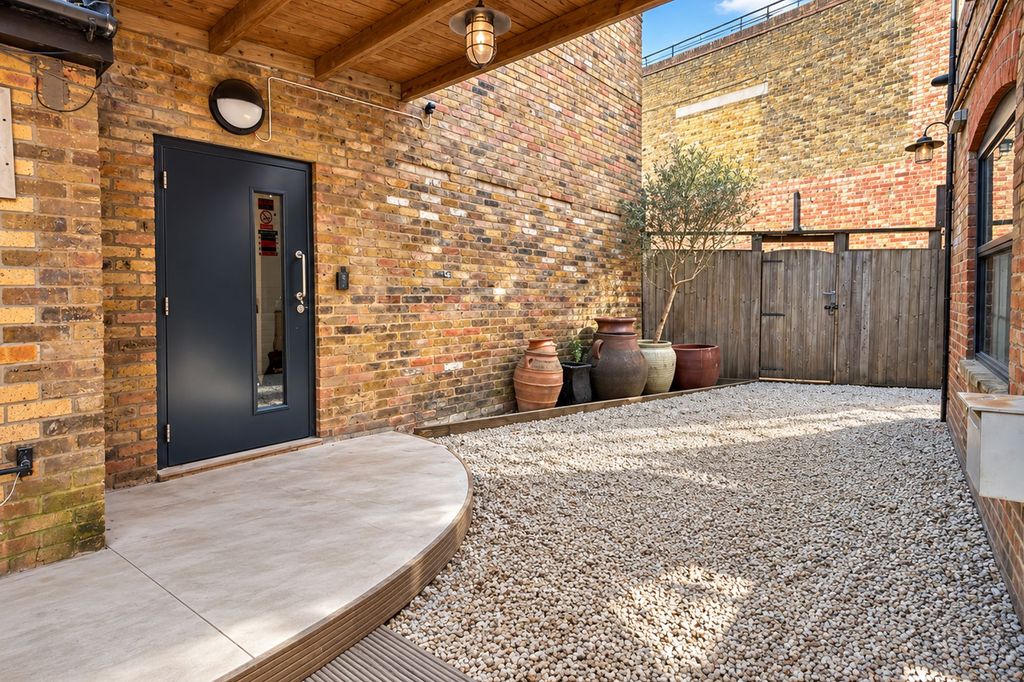 Property photo 1 of 14 Communal Rear Entrance