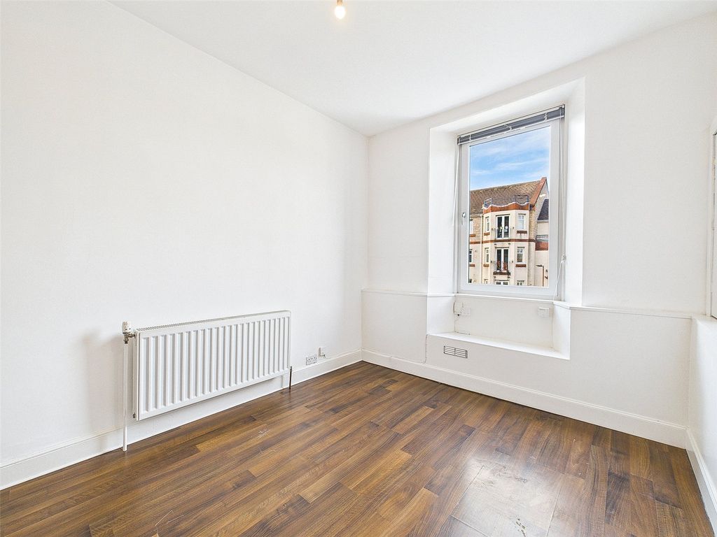 Property photo 2 of 23 Picture No. 09