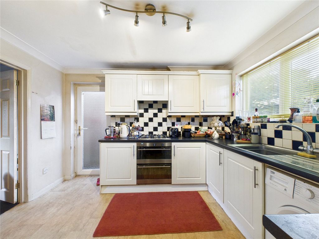 Property photo 2 of 17 2 - Picture No. 08