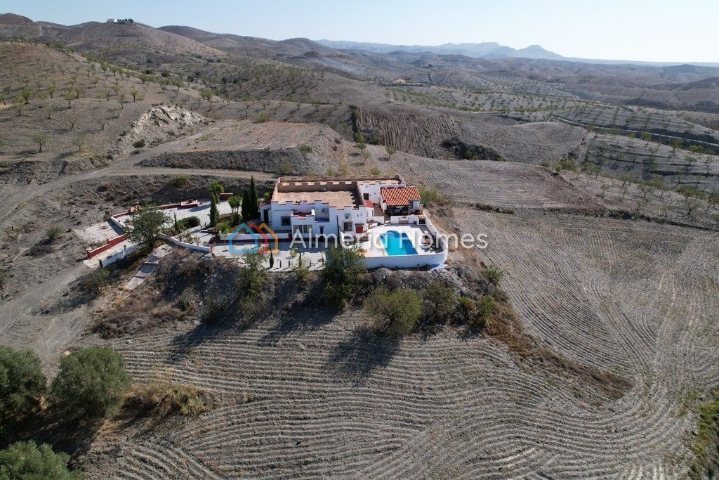 Property photo 3 of 18