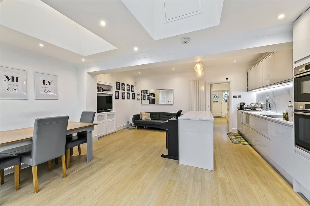 Property photo 2 of 14 Picture No. 09