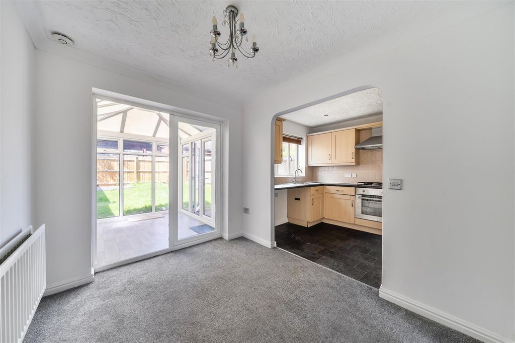 Property photo 2 of 10 1482816-3-6A3A69A8c8A3d.Jpg