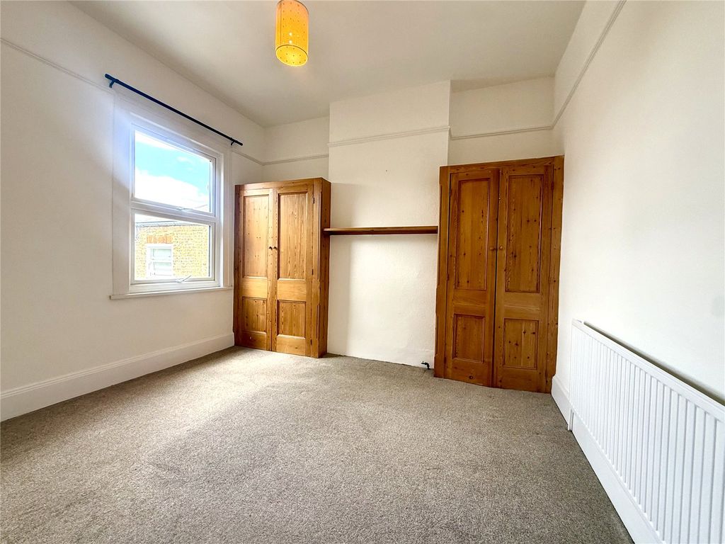 Property photo 2 of 9 Picture No. 05