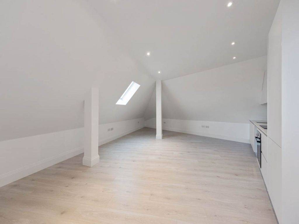 Property photo 3 of 10 Img_4889