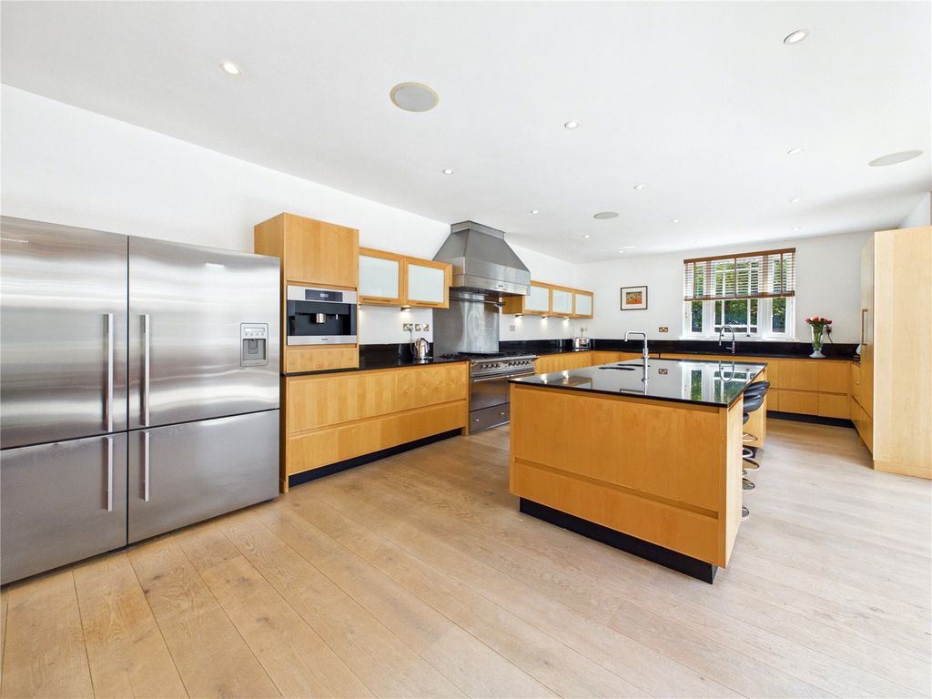 Property photo 3 of 58 Picture No. 51