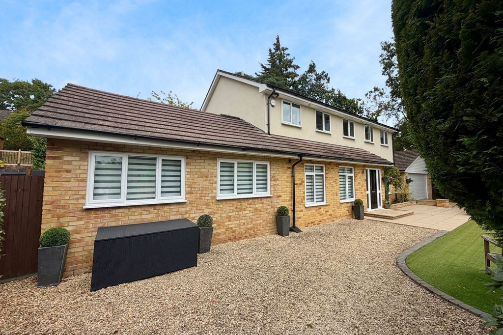 Property photo 2 of 33