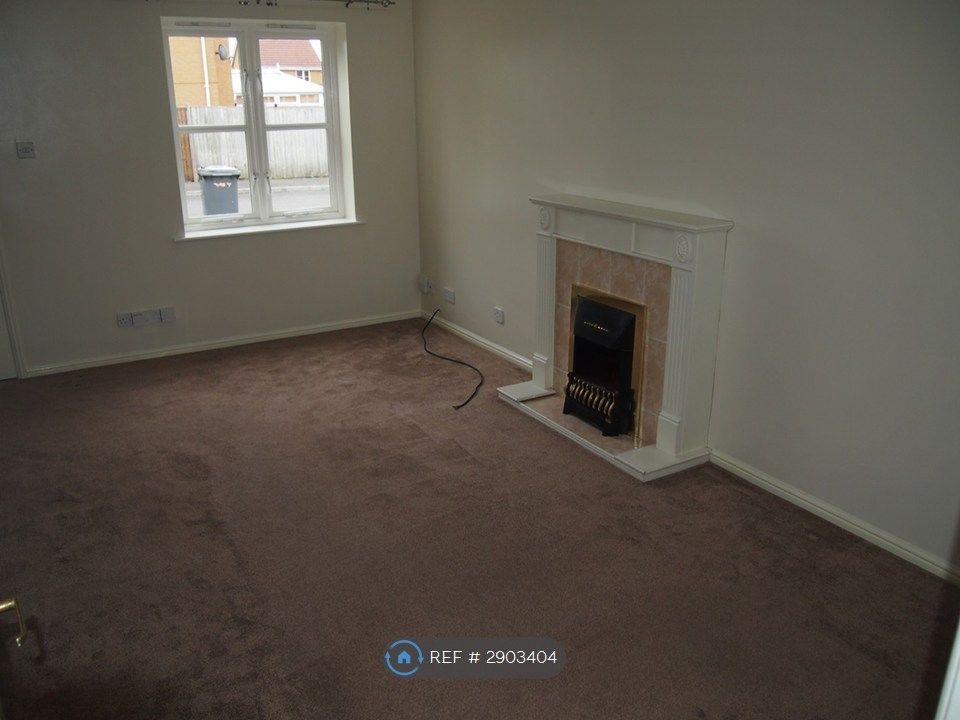 Property photo 3 of 6 Lounge