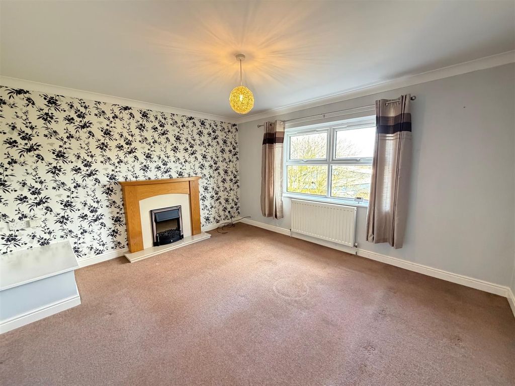 Property photo 2 of 9 4.Jpg