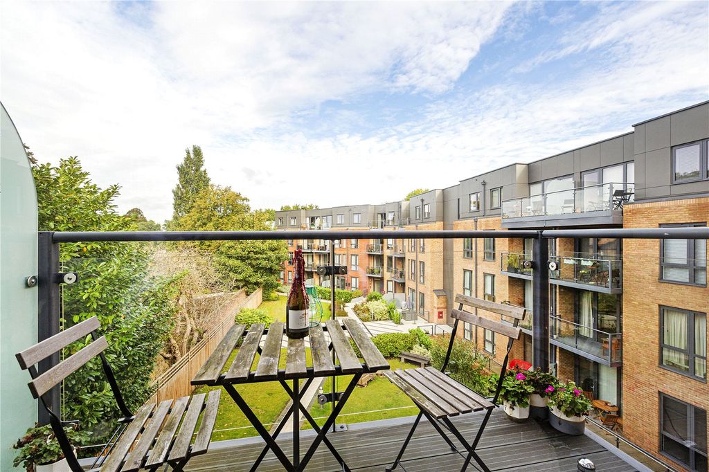 Property photo 2 of 10 Picture No. 11