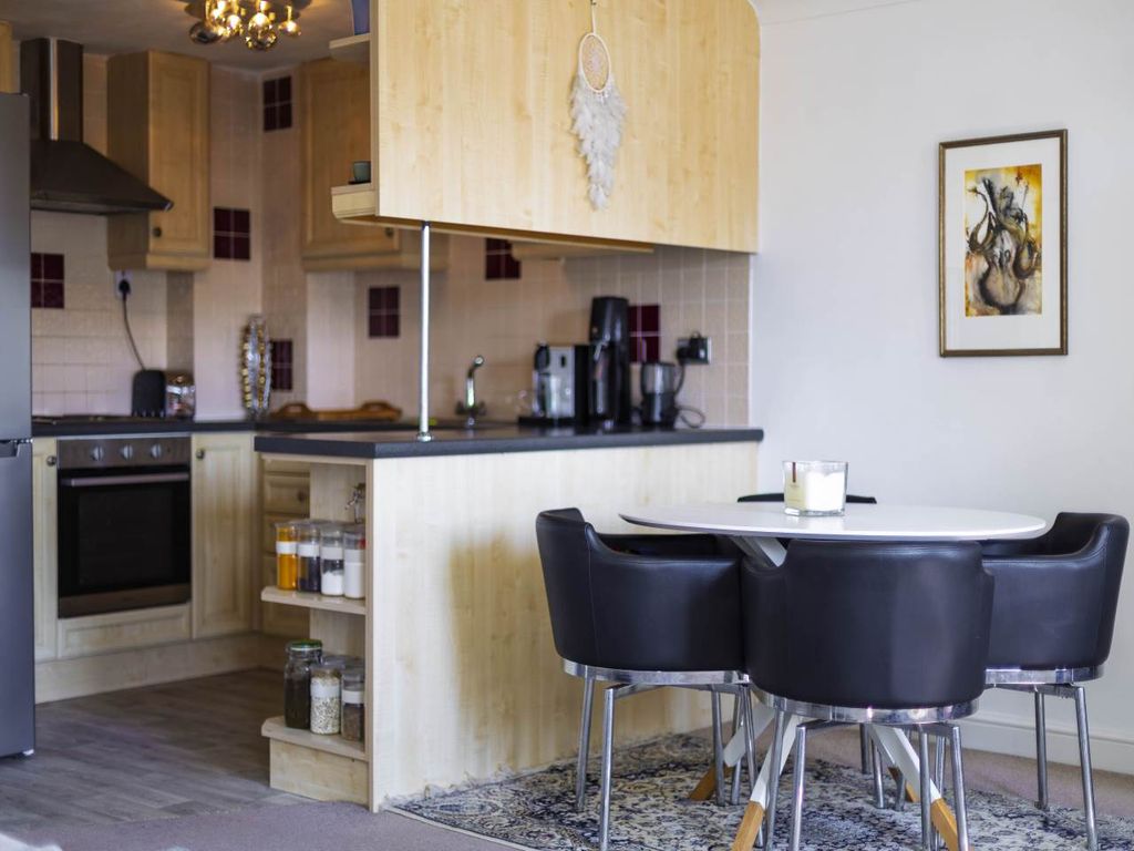 Property photo 2 of 17 Dining Space