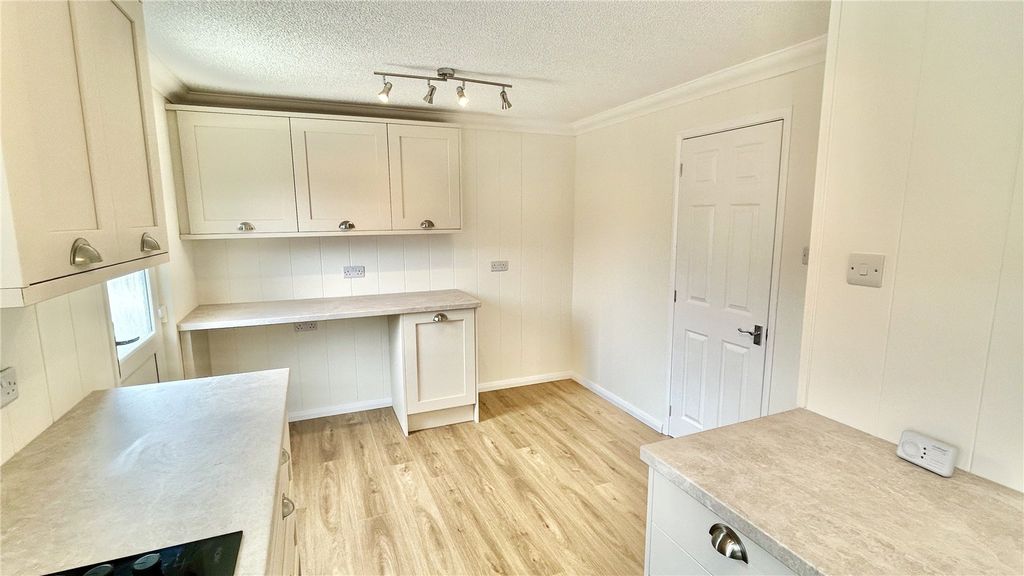Property photo 3 of 12 Picture No. 02