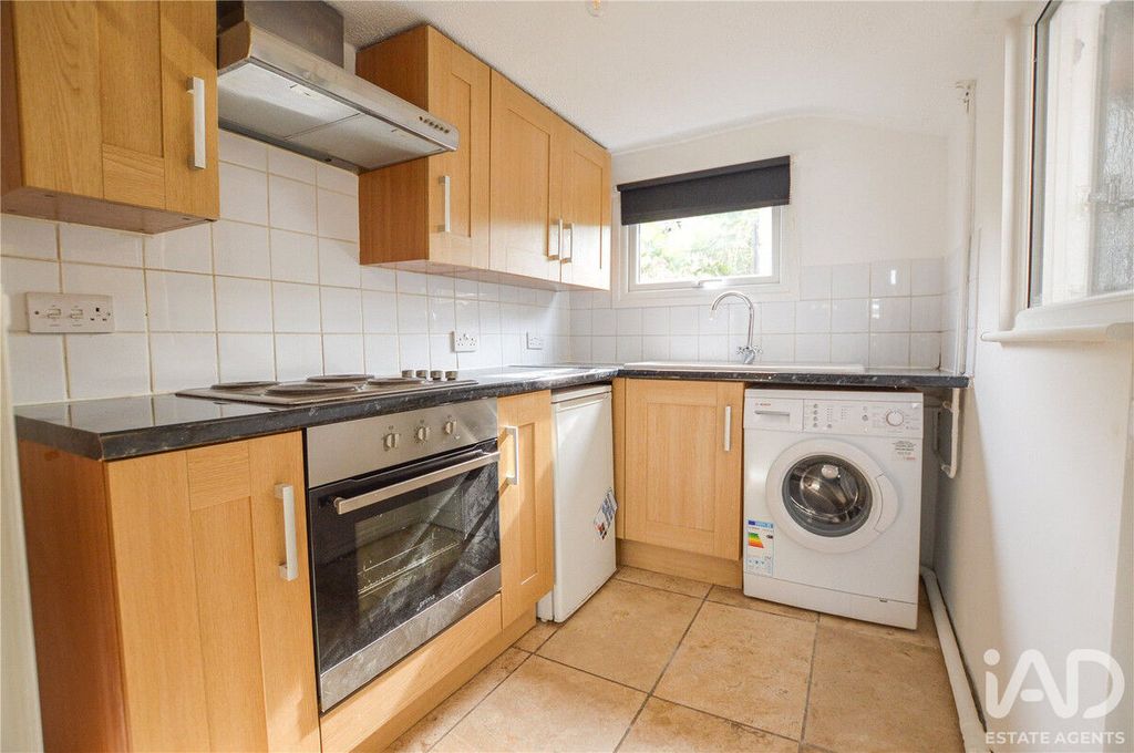 Property photo 3 of 5