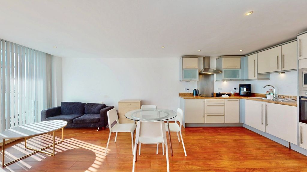 Property photo 3 of 18 Picture No. 07