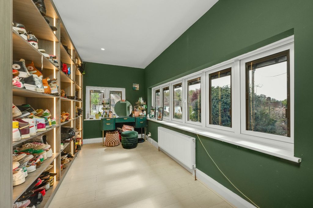 Additional image 15 of 5 bed detached house for saleDrakes Close, Esher, Surrey KT10