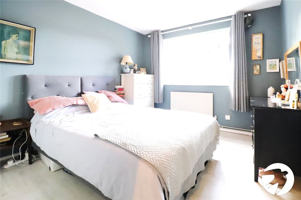 Property photo 3 of 16 Picture No. 15